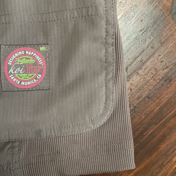 Koi Lite gray and pink comfy uniform top - Picture 4 of 5